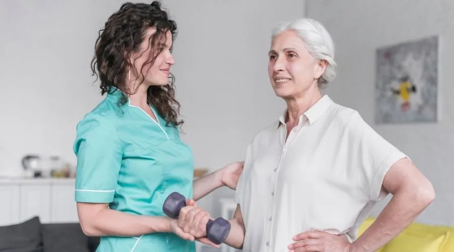 Yaşlı Bakımı Hakkında Sık Sorulan 5 Soru ve Cevapları